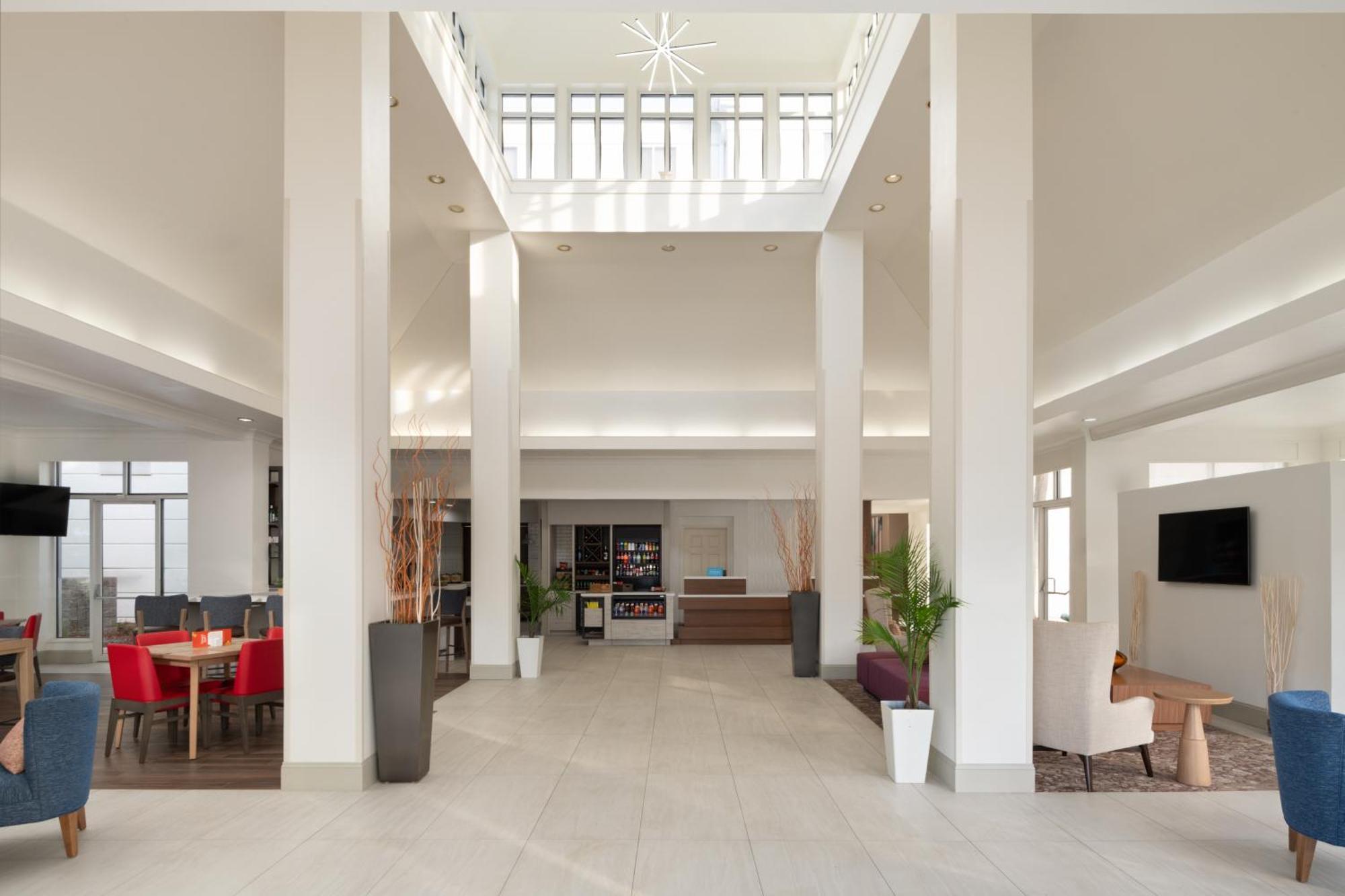 Hilton Garden Inn Tallahassee Exterior photo